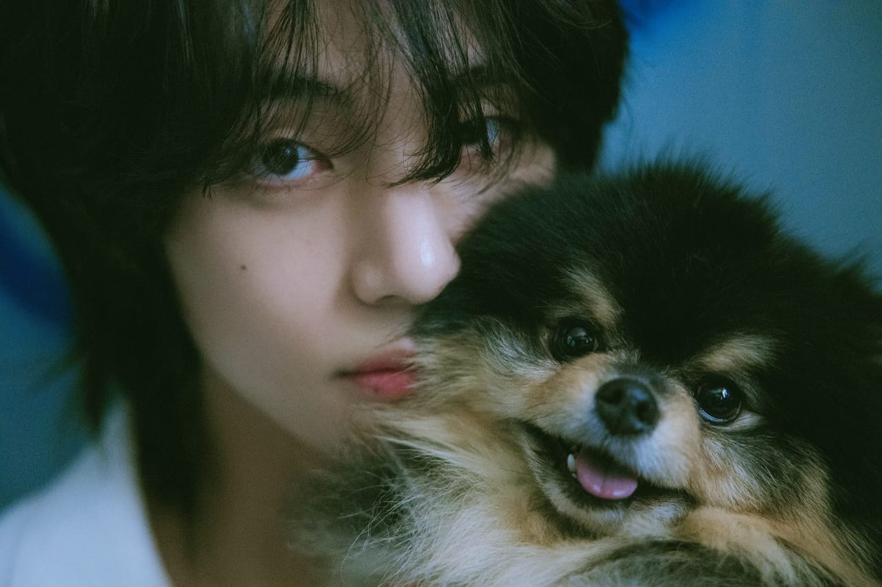 Bye-Bye Yeontan 😭 BTS V Crying for Yeontan Death 🐕 Taehyung Sad Crying in Yeontan Death